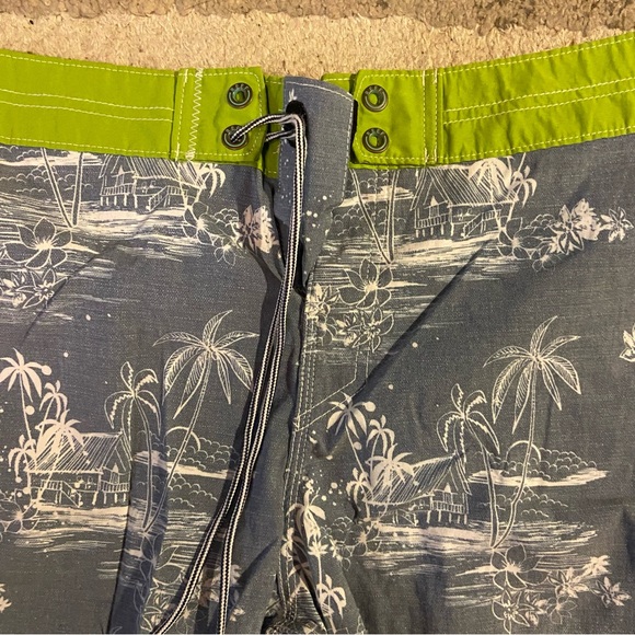 Reef Board Shorts Size 36 - Picture 2 of 5